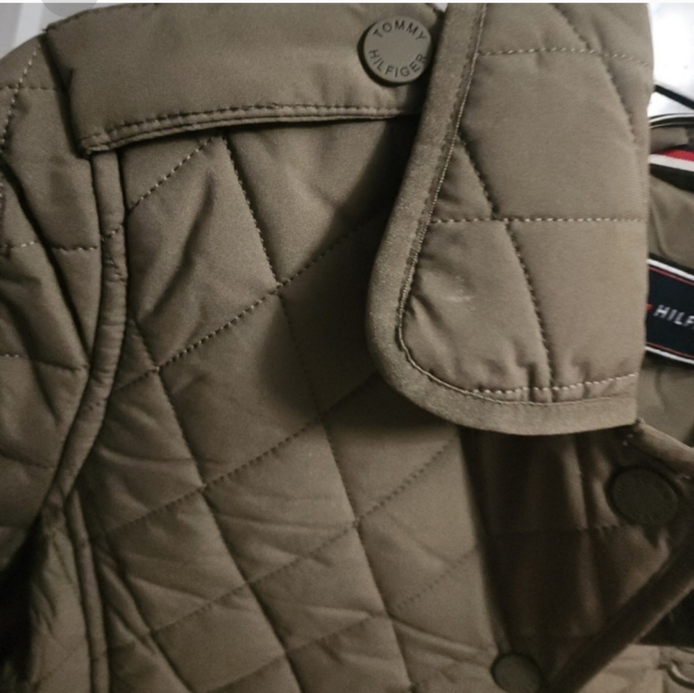 Tommy Hilfiger Ladies' Quilted Jacket NWT - Picture 3 of 9